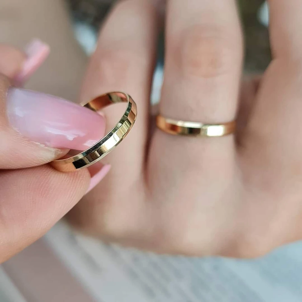 Combo de Alianças de Moedas Antigas Eternity + Anel Cravejado