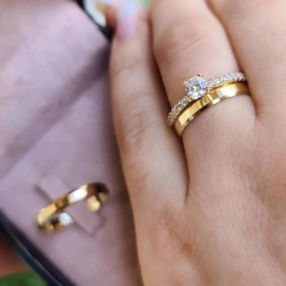 Combo de Alianças de Moedas Antigas Eternity + Anel Cravejado