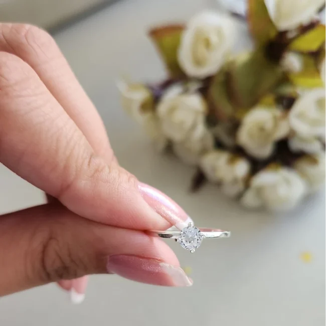 Anel Solitário em Prata 950