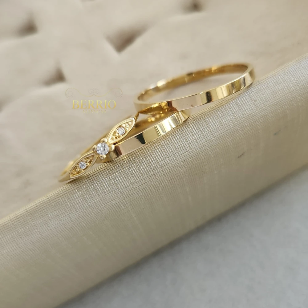 Combo de Alianças de Moedas Antigas em Feira de Santana com Anel Solitário Nova Odessa