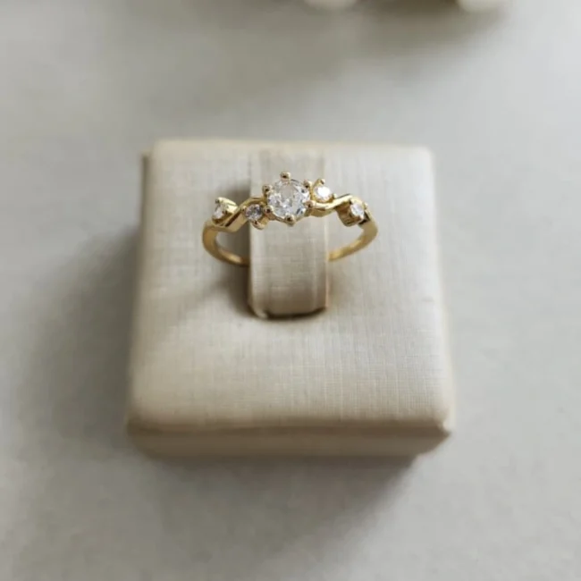 Anel Solitário em Moeda Antiga Realeza